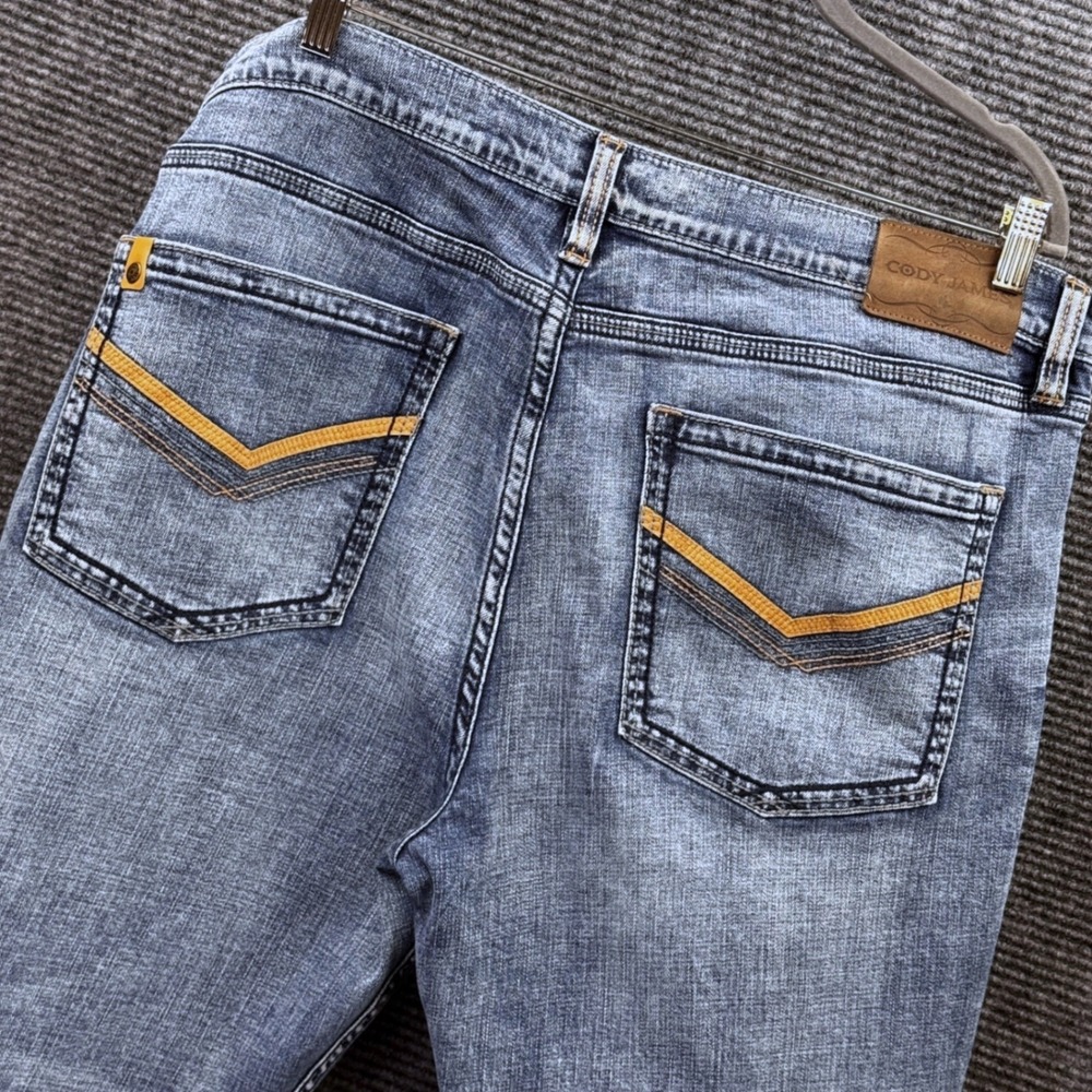 Cody James Mens Jeans 40x30 Duke Relaxed Bootcut Light Wash Stretch Denim CIS822